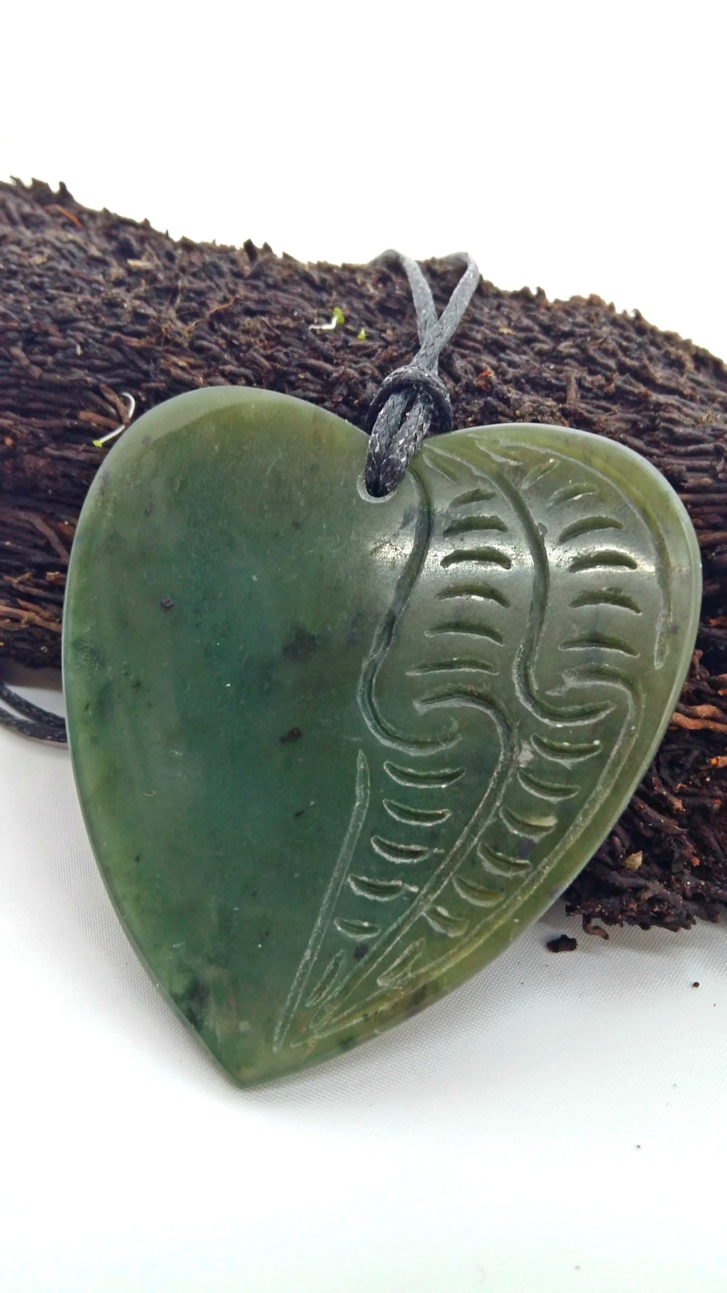 Greenstone Heart Pendant - D M Jewellery Design, New Zealand Owned